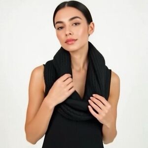TART Collection Black Cable Knit Infinity Scarf Unisex Neck Warmer NWT